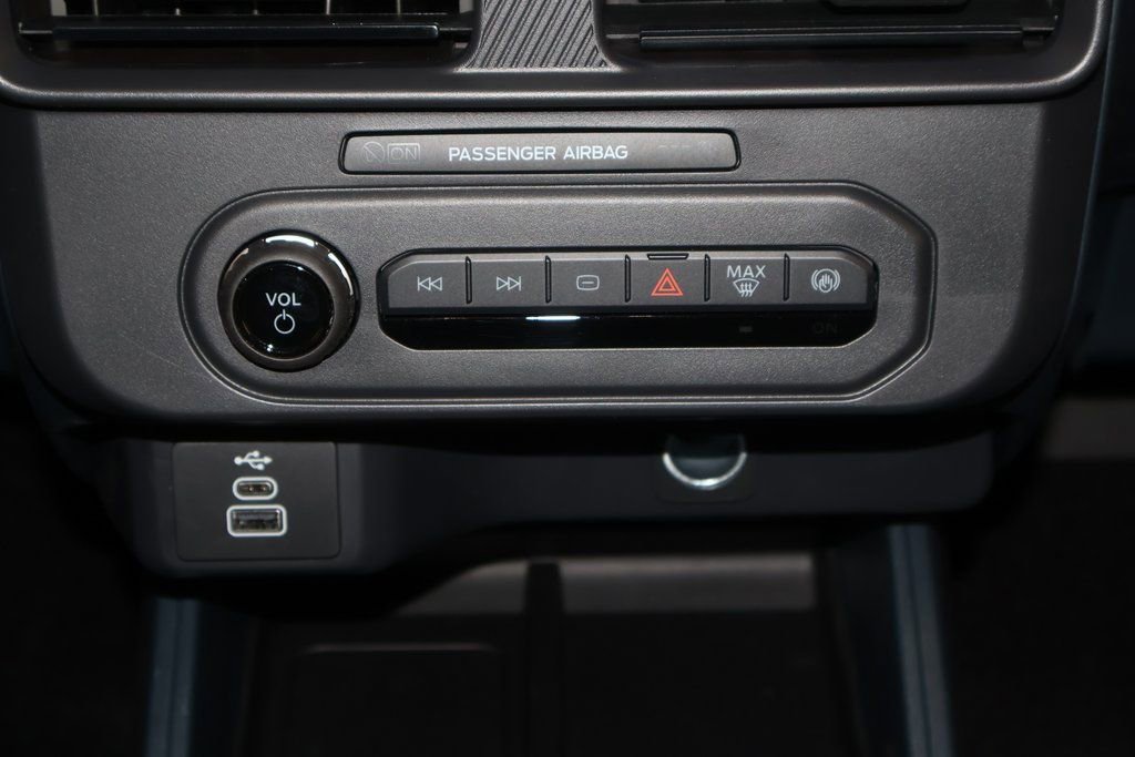 New 2025 Ford Maverick XL image 20