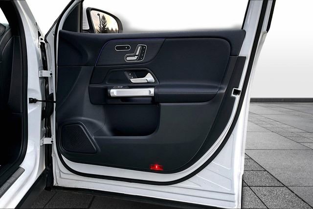 Certified 2023 Mercedes-Benz GLB 250 4MATIC image 31