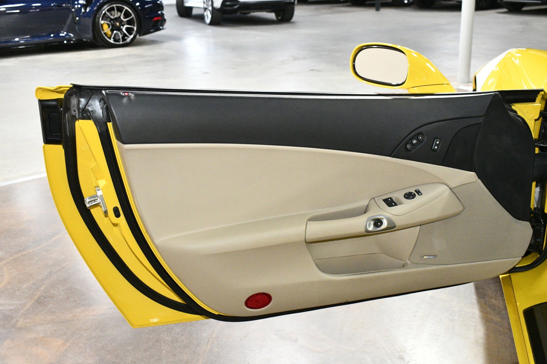 Used 2011 Chevrolet Corvette Grand Sport w/ Preferred Equipment Group image 45