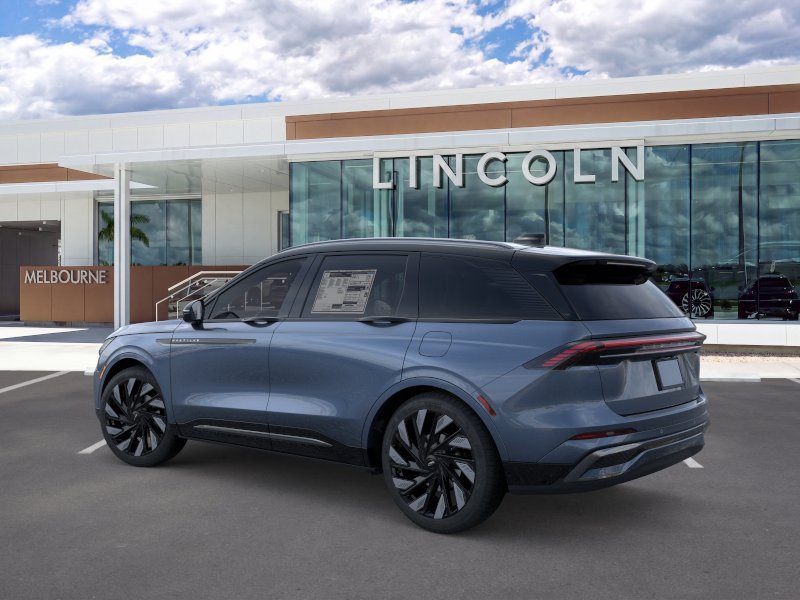 New 2026 Lincoln Nautilus Reserve w/ Jet Appearance Package AWD/4WD image 4