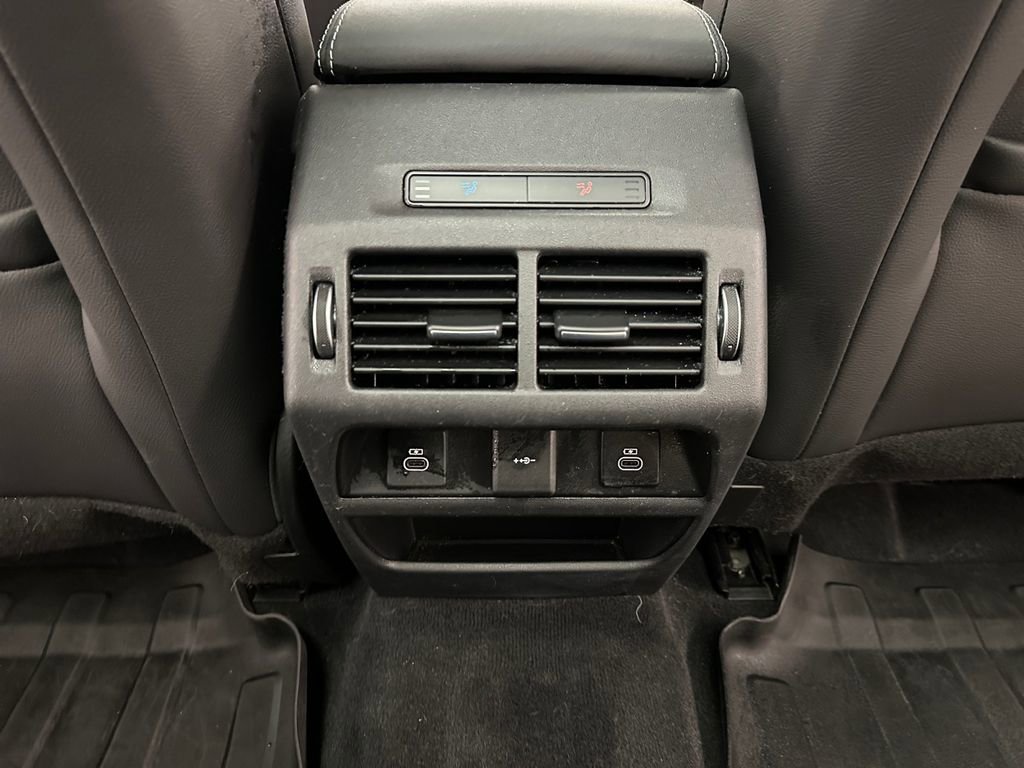 Used 2023 Land Rover Discovery Sport S R-Dynamic image 19