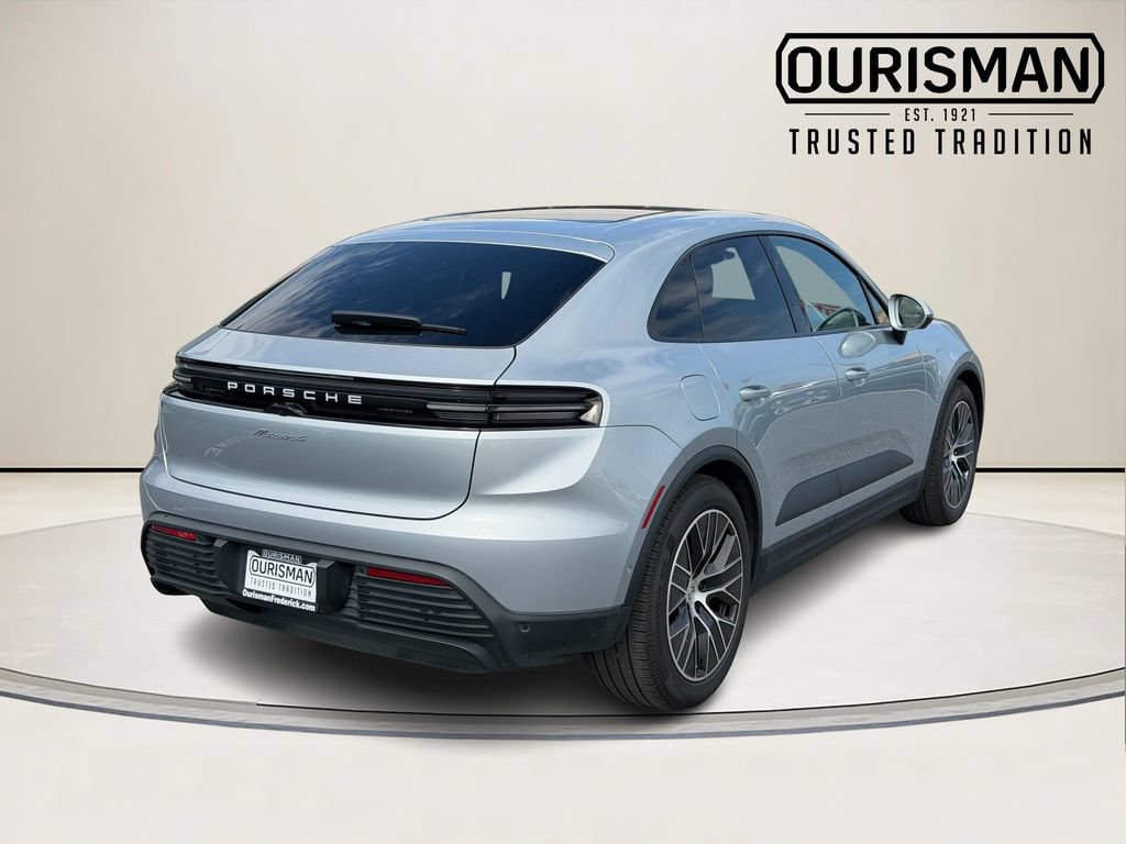 Used 2025 Porsche Macan 4 Electric AWD/4WD image 7