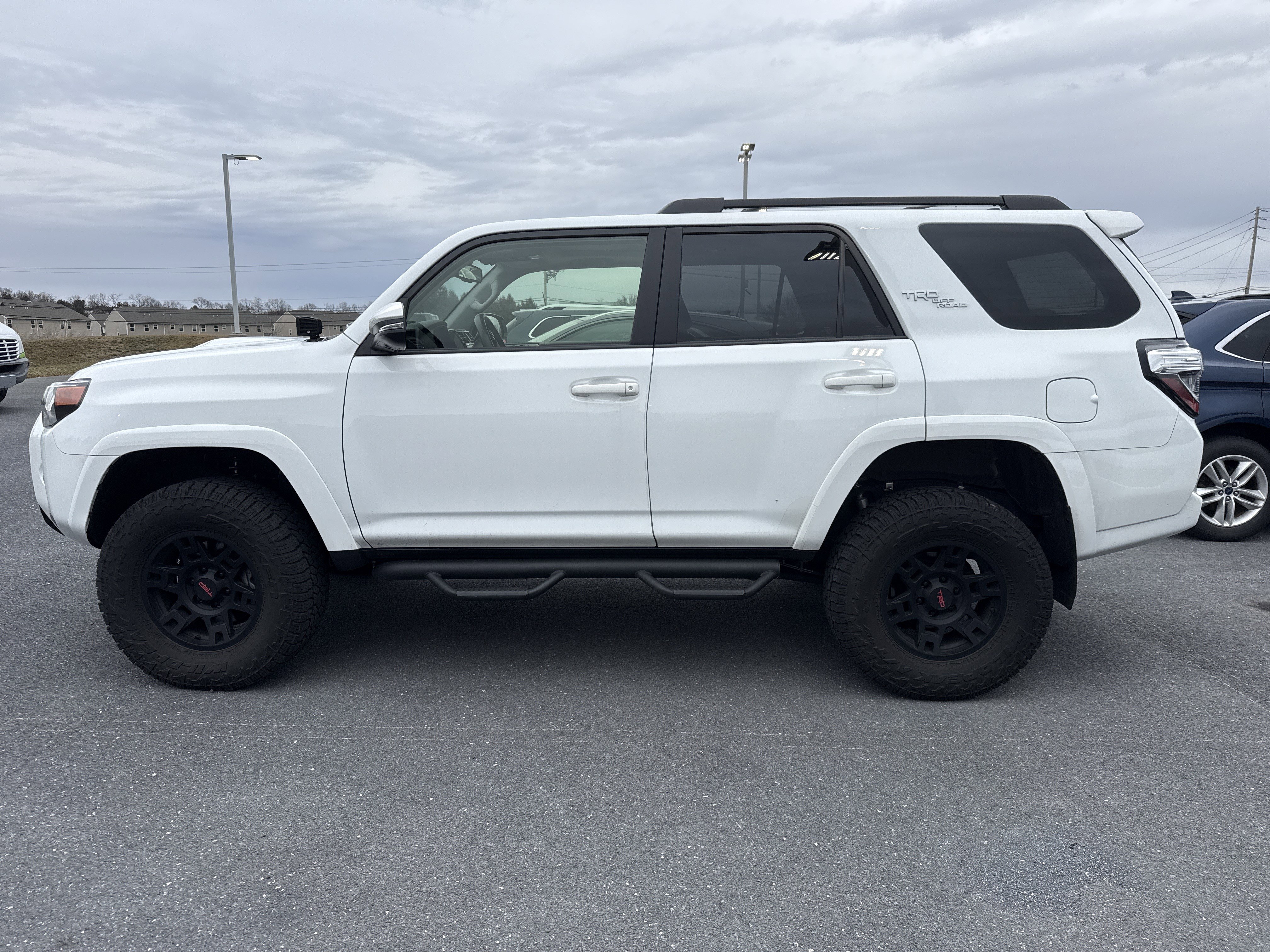 Used 2024 Toyota 4Runner TRD Off-Road Premium image 5