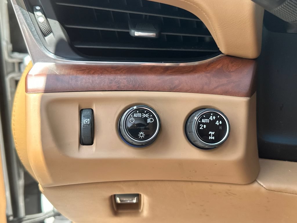 Used 2016 Cadillac Escalade Platinum AWD/4WD image 30