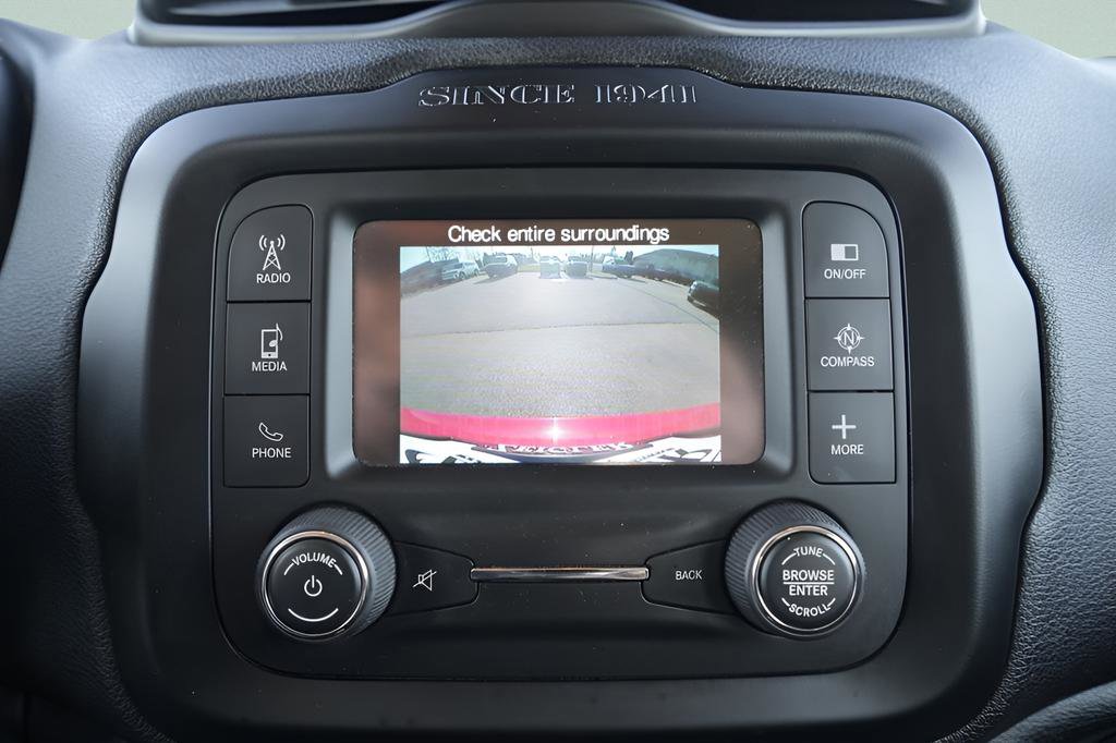 Used 2015 Jeep Renegade Trailhawk AWD/4WD image 34