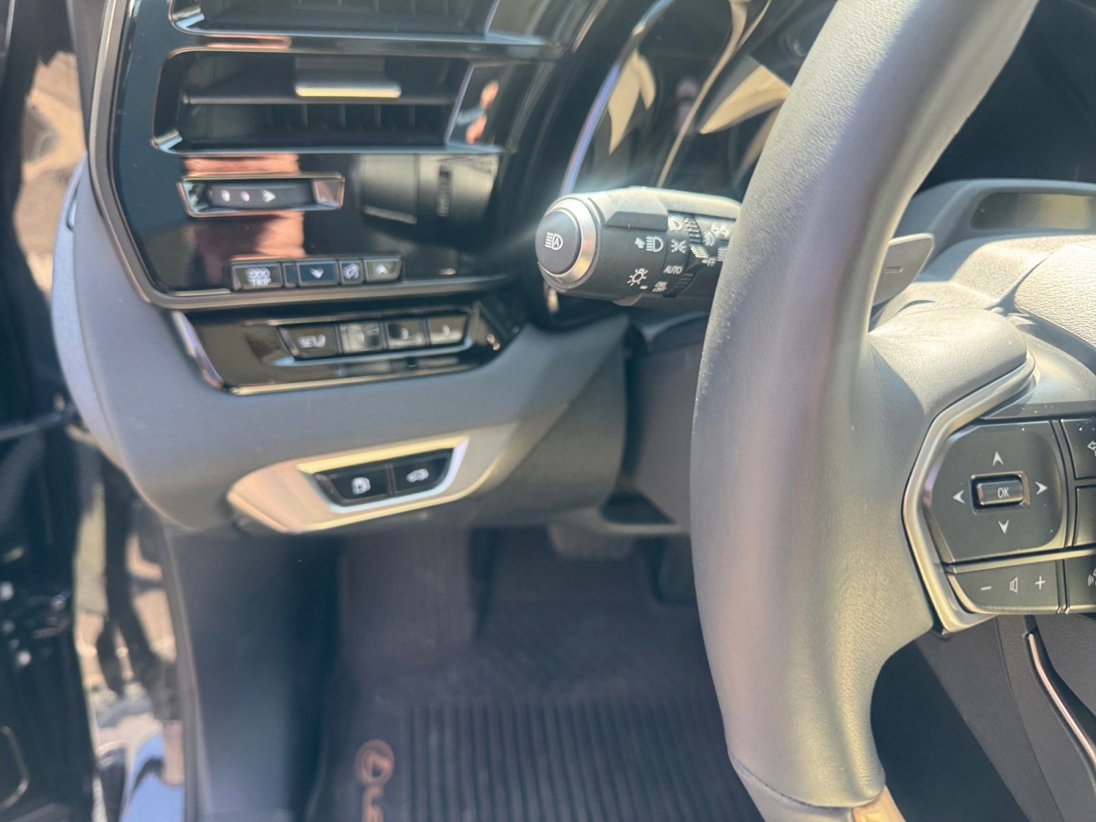 Used 2024 Lexus RX 350 Premium w/ Convenience Package AWD/4WD image 22