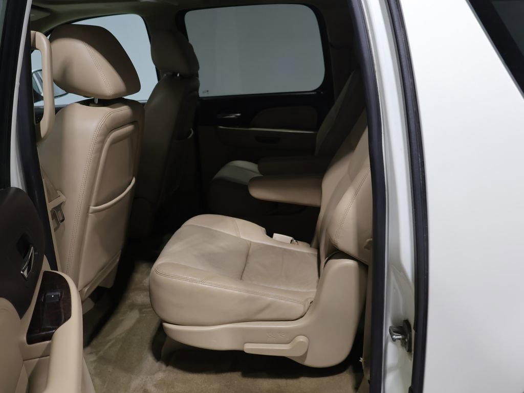 Used 2014 GMC Yukon XL Denali image 18