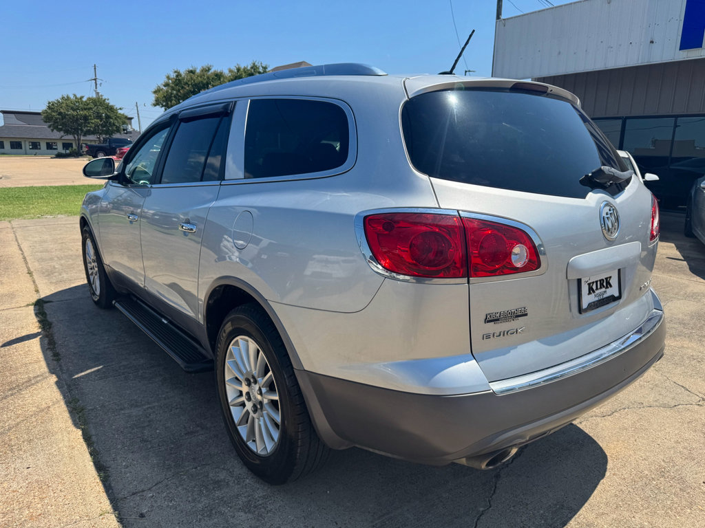 Used 2011 Buick Enclave CX image 3