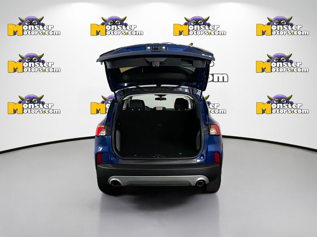 Used 2022 Ford Escape SE w/ Cold Weather Package image 25