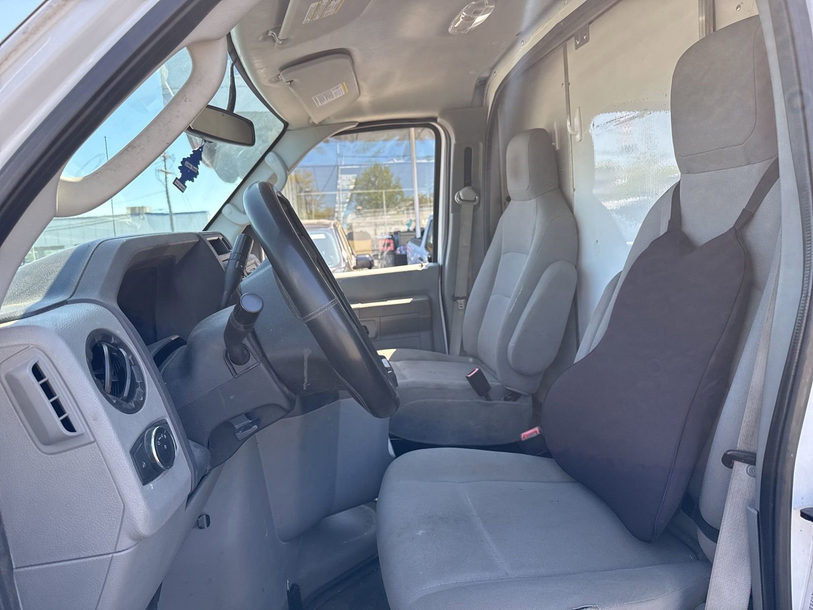 Used 2022 Ford E-350 and Econoline 350 Super Duty w/ Power Windows & Locks Group RWD image 3