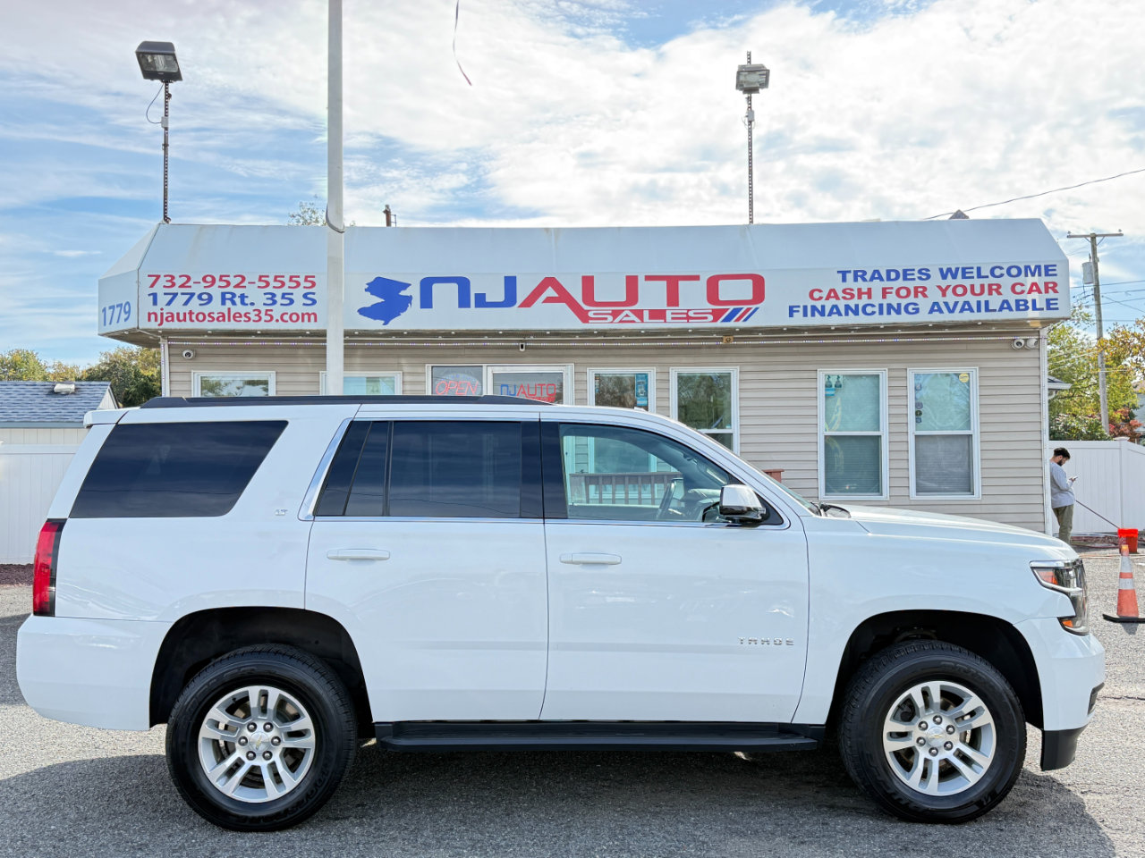 Used 2019 Chevrolet Tahoe LT image 3