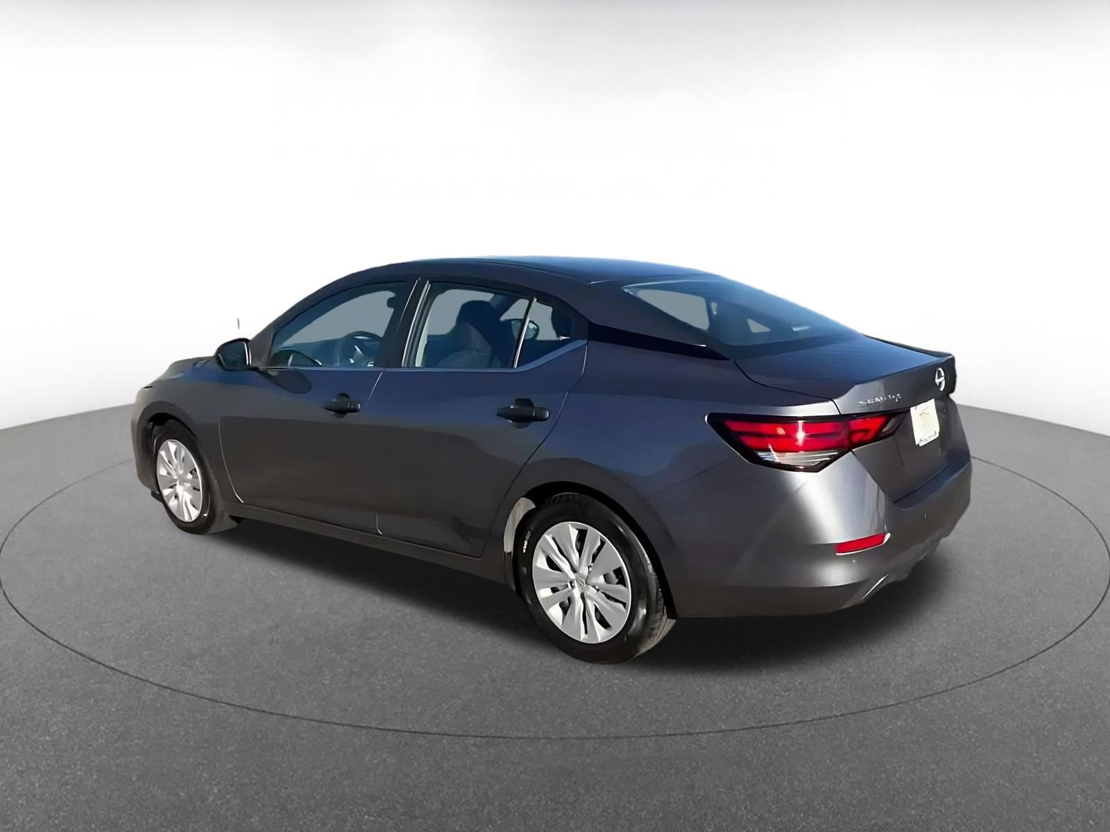 Used 2025 Nissan Sentra S FWD image 9