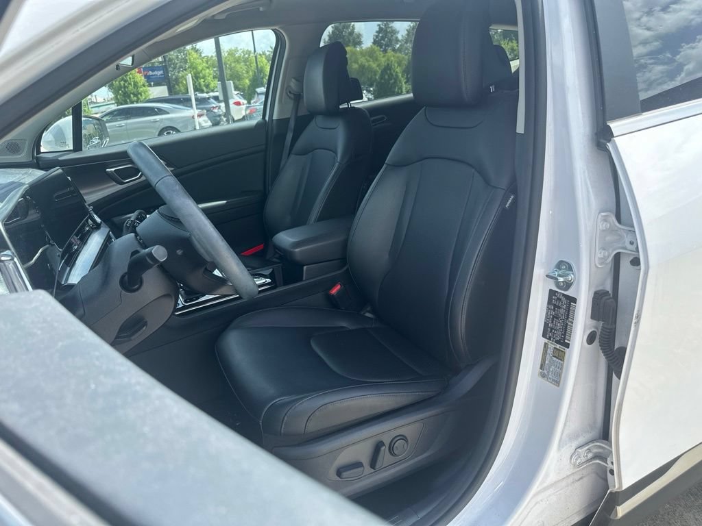 Used 2023 Kia Sportage EX FWD image 17