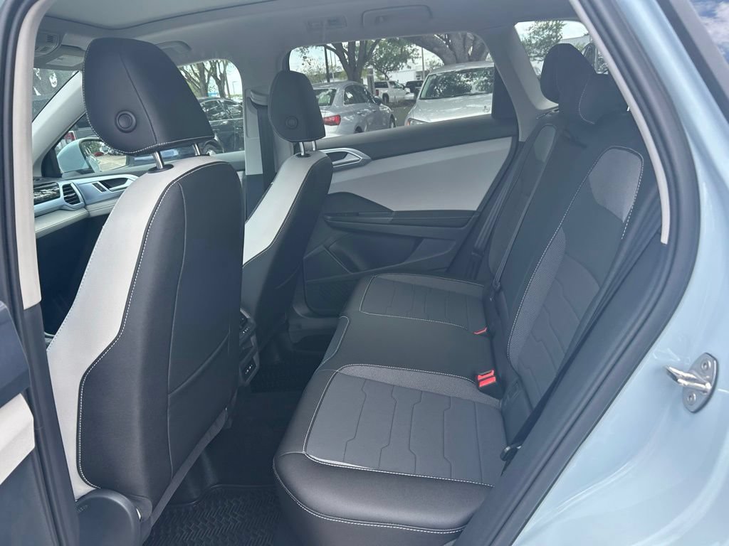 New 2026 Volkswagen Taos SE FWD image 43