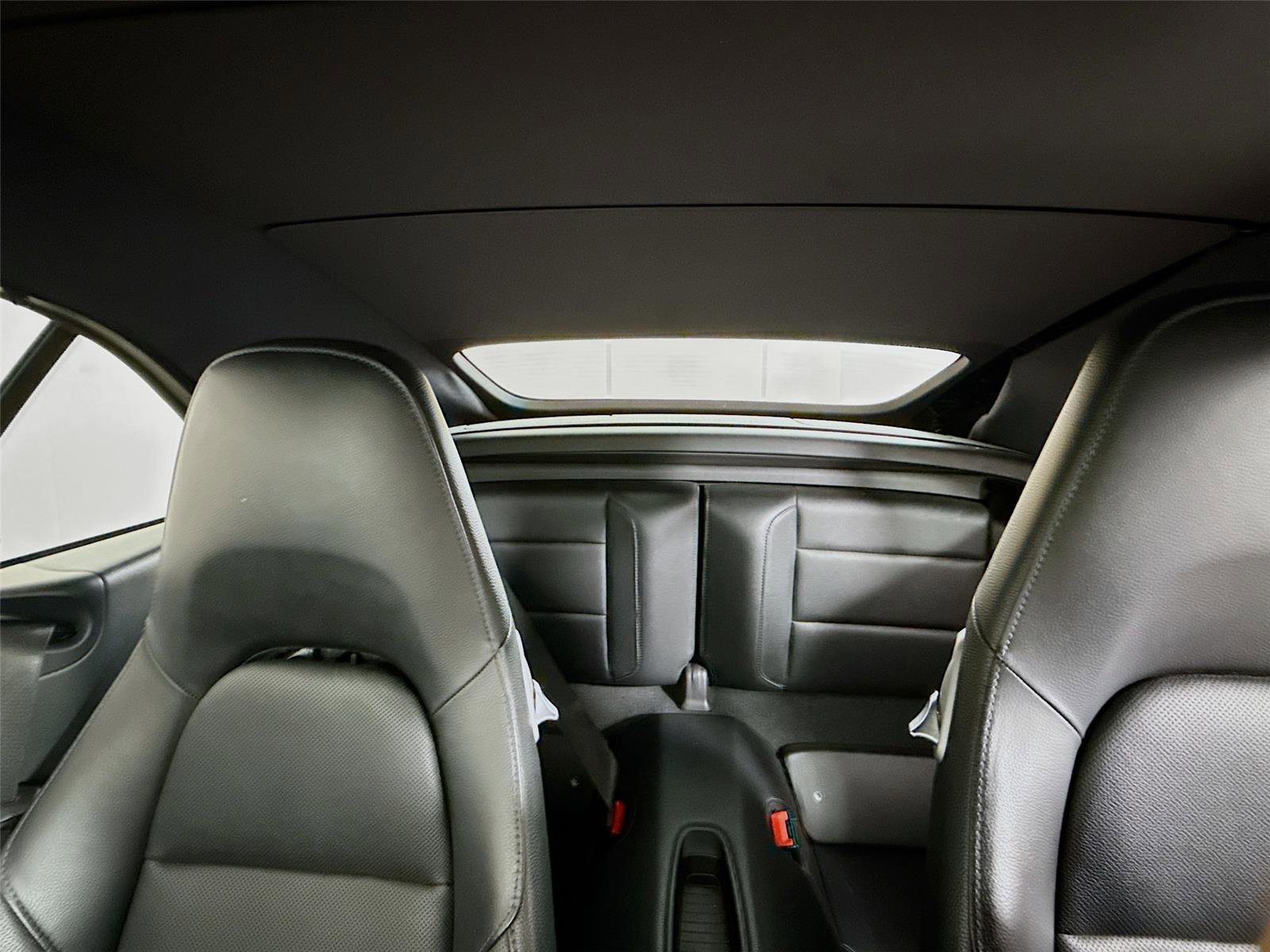 Used 2018 Porsche 911 Carrera S image 9