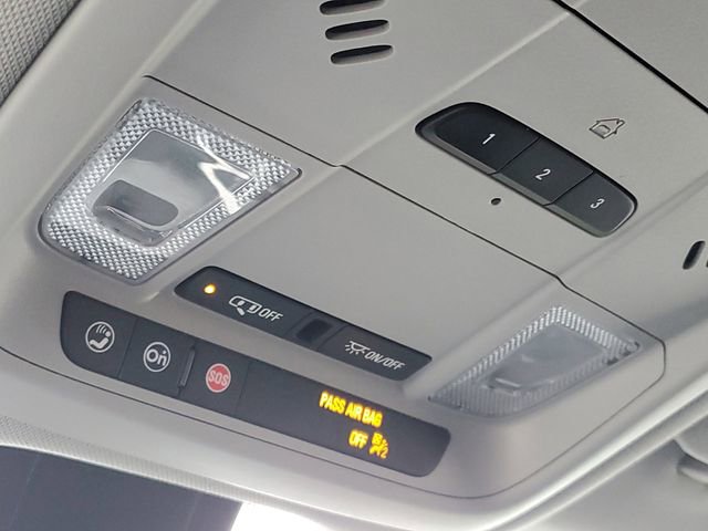 Used 2023 Chevrolet Equinox Premier image 21