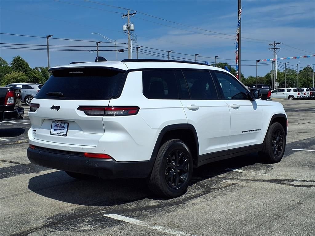 Used 2024 Jeep Grand Cherokee L Laredo AWD/4WD image 7