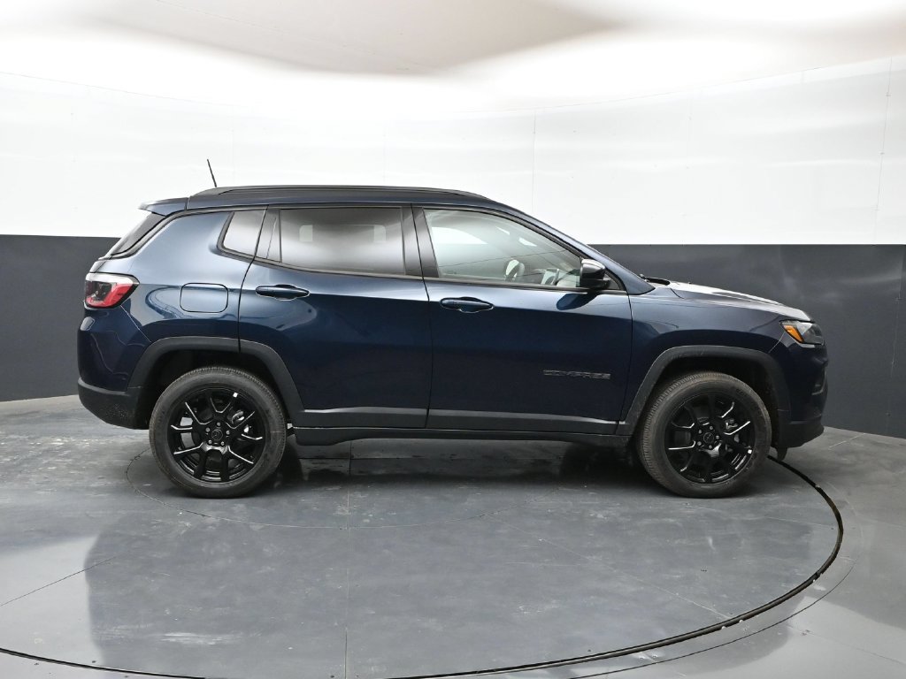 New 2026 Jeep Compass Latitude AWD/4WD image 27