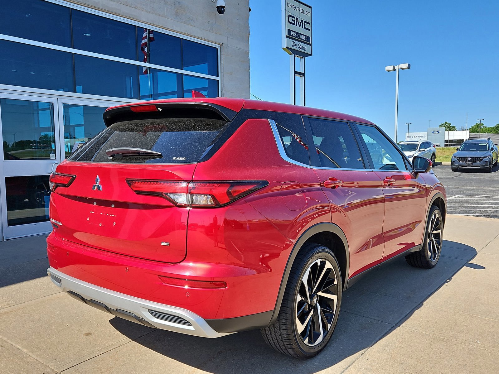 Used 2024 Mitsubishi Outlander SE AWD/4WD image 4