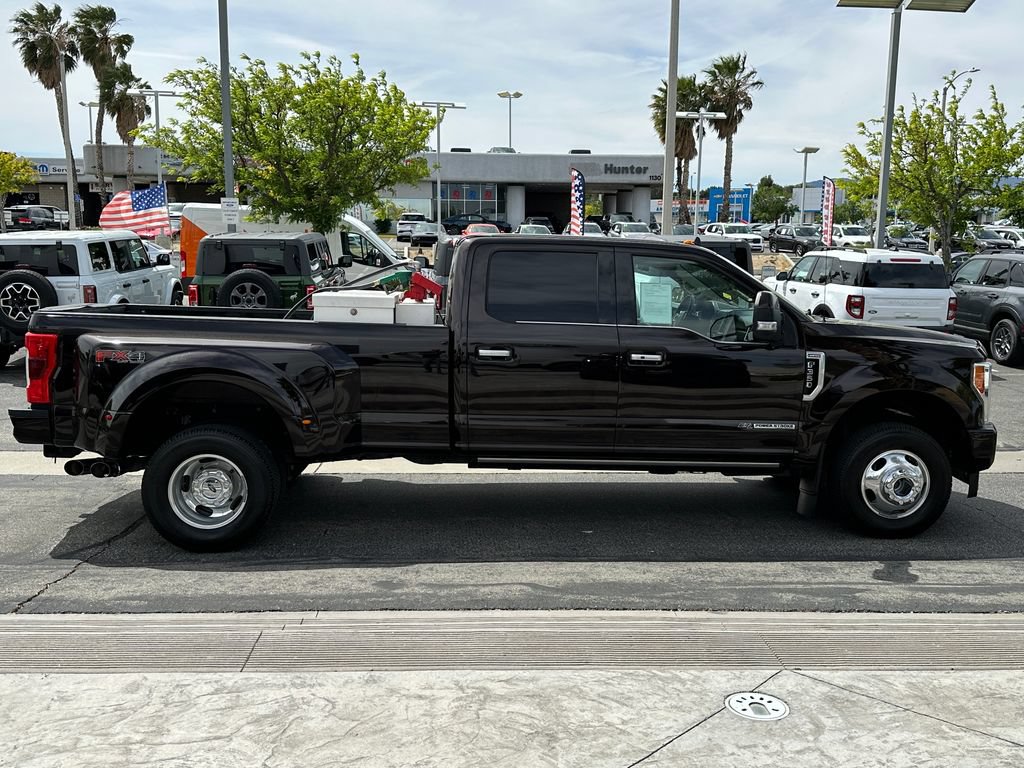 Used 2019 Ford F350 Limited AWD/4WD image 9