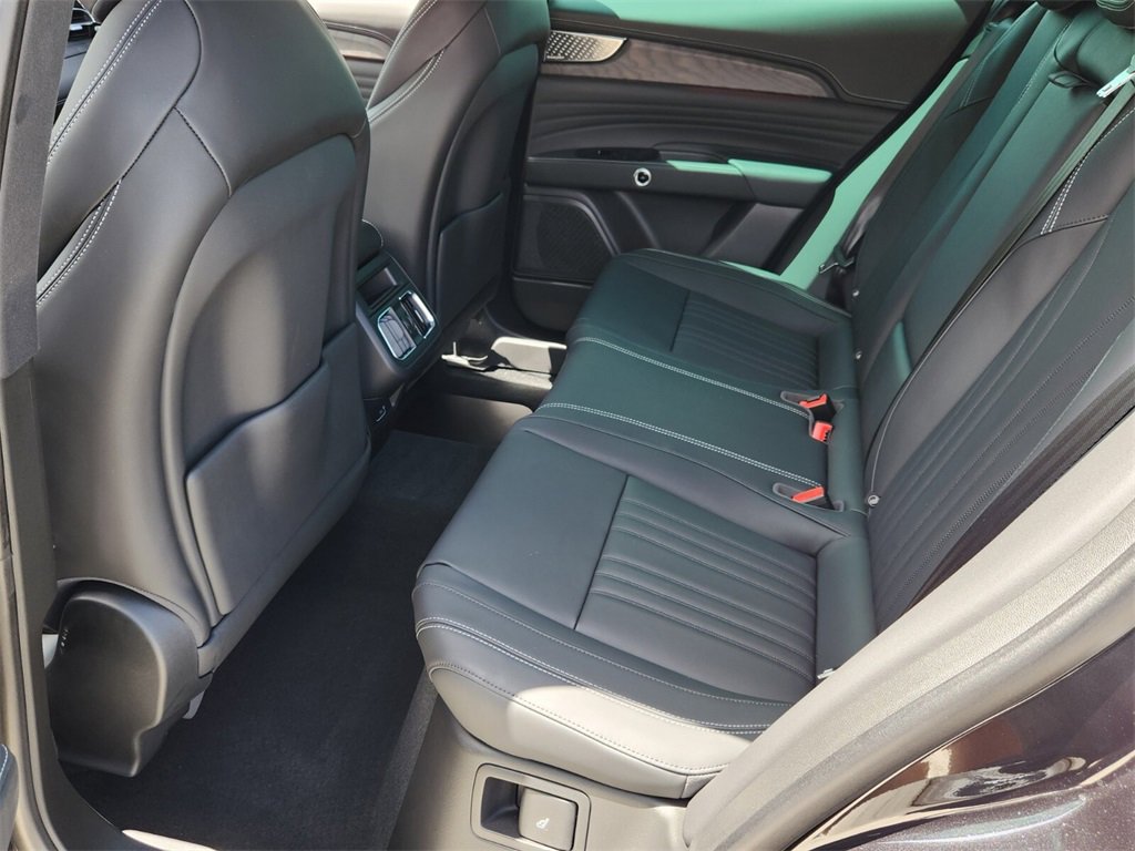 New 2025 Maserati Grecale GT image 7