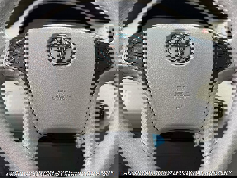 Used 2012 Toyota Sienna LE w/ Towing Pkg image 15