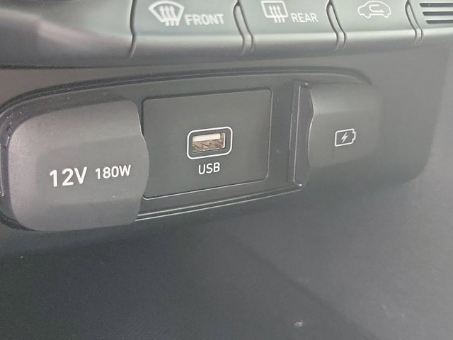 Used 2022 Hyundai Veloster N image 21