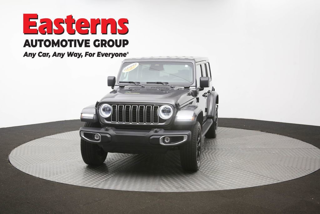 Used 2025 Jeep Wrangler Unlimited Sahara AWD/4WD image 49