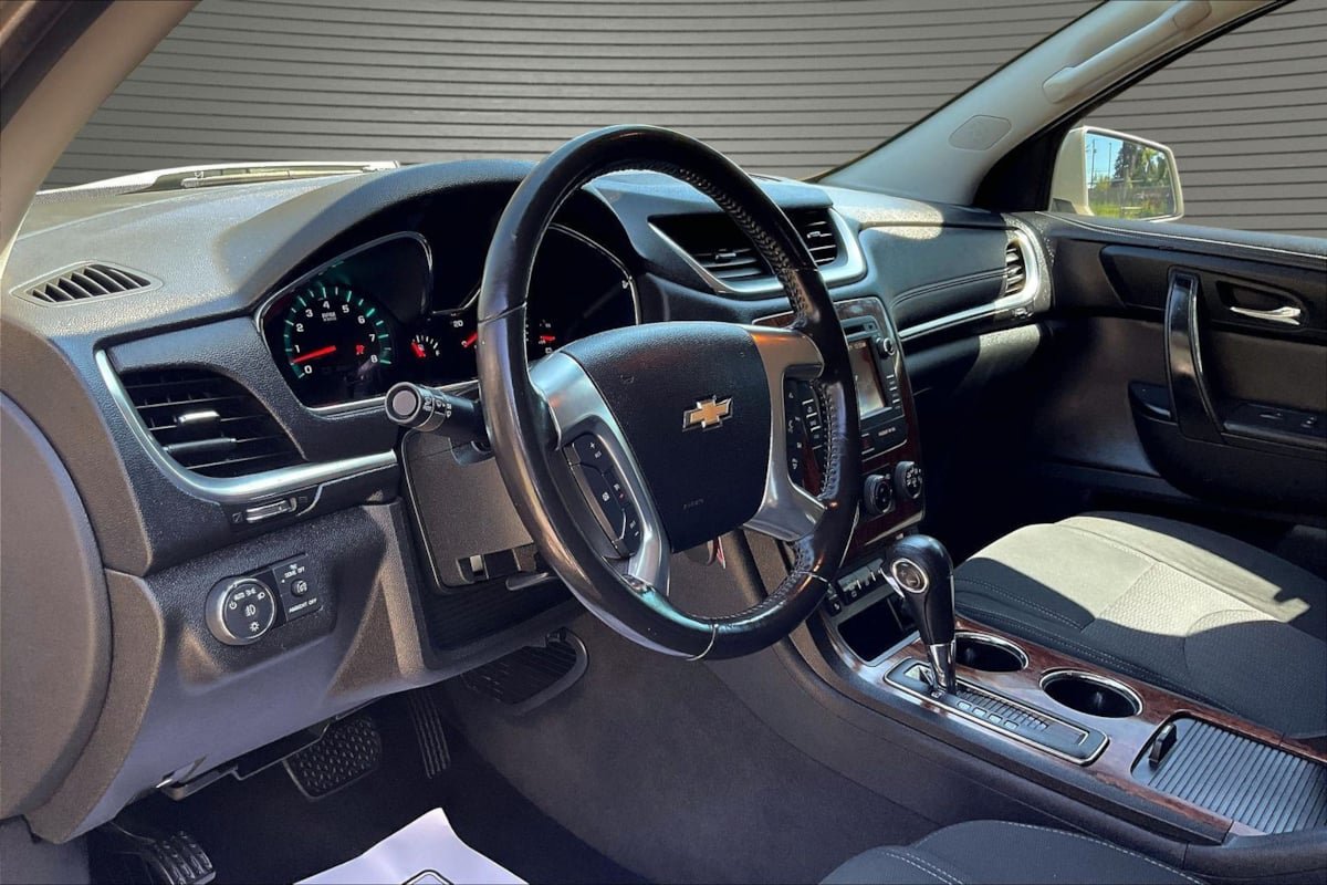 Used 2013 Chevrolet Traverse LT w/ All-Star Edition AWD/4WD image 16