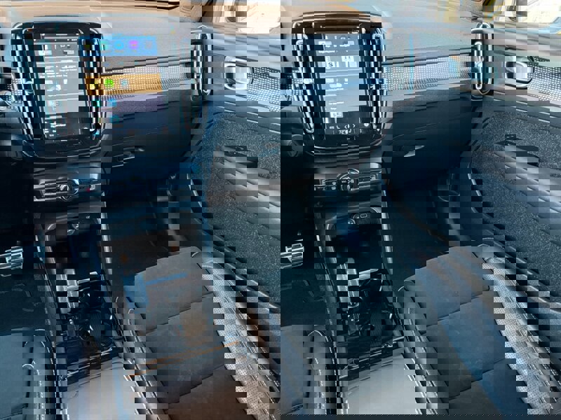 Used 2021 Volvo XC40 P8 Recharge image 18