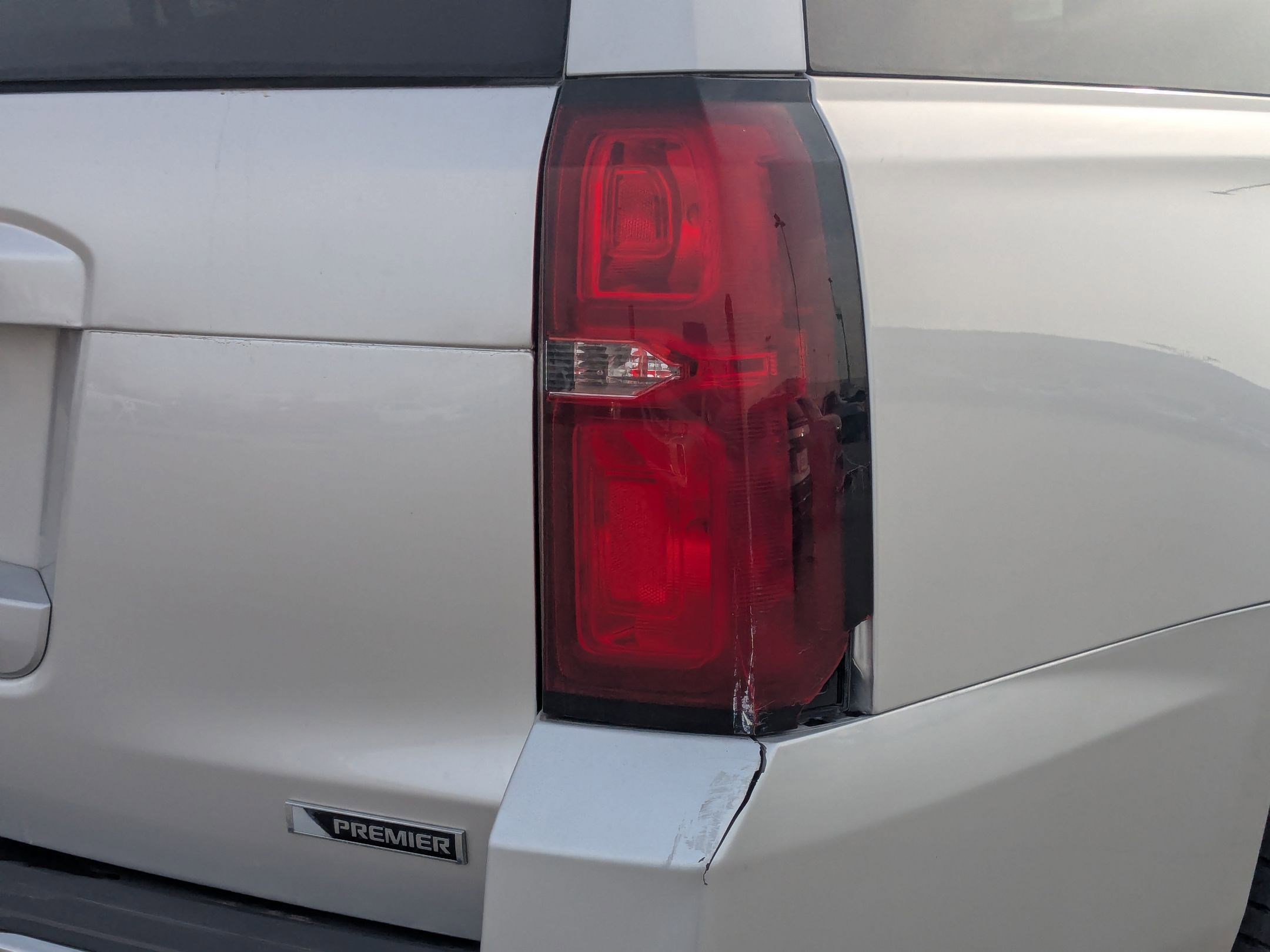 Used 2018 Chevrolet Suburban Premier image 12