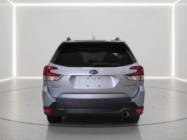 Certified 2023 Subaru Forester Limited AWD/4WD image 4