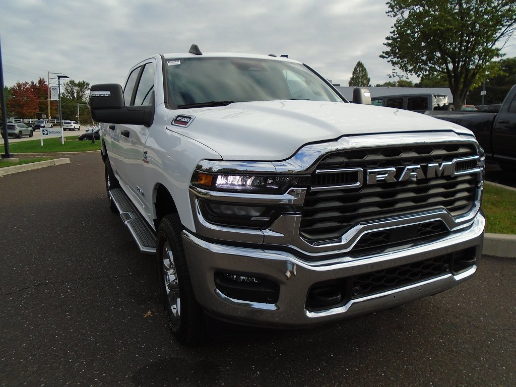 Used 2025 RAM 2500 Big Horn AWD/4WD image 2