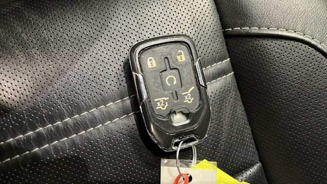 Used 2017 GMC Yukon Denali w/ Open Road Package AWD/4WD image 39