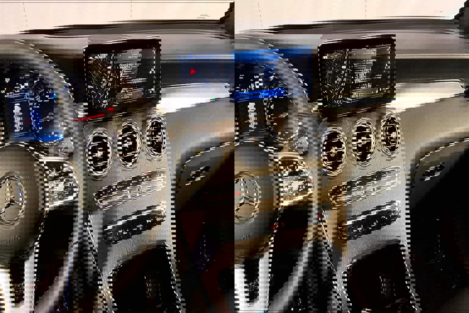 Used 2022 Mercedes-Benz GLC 300 4MATIC image 7