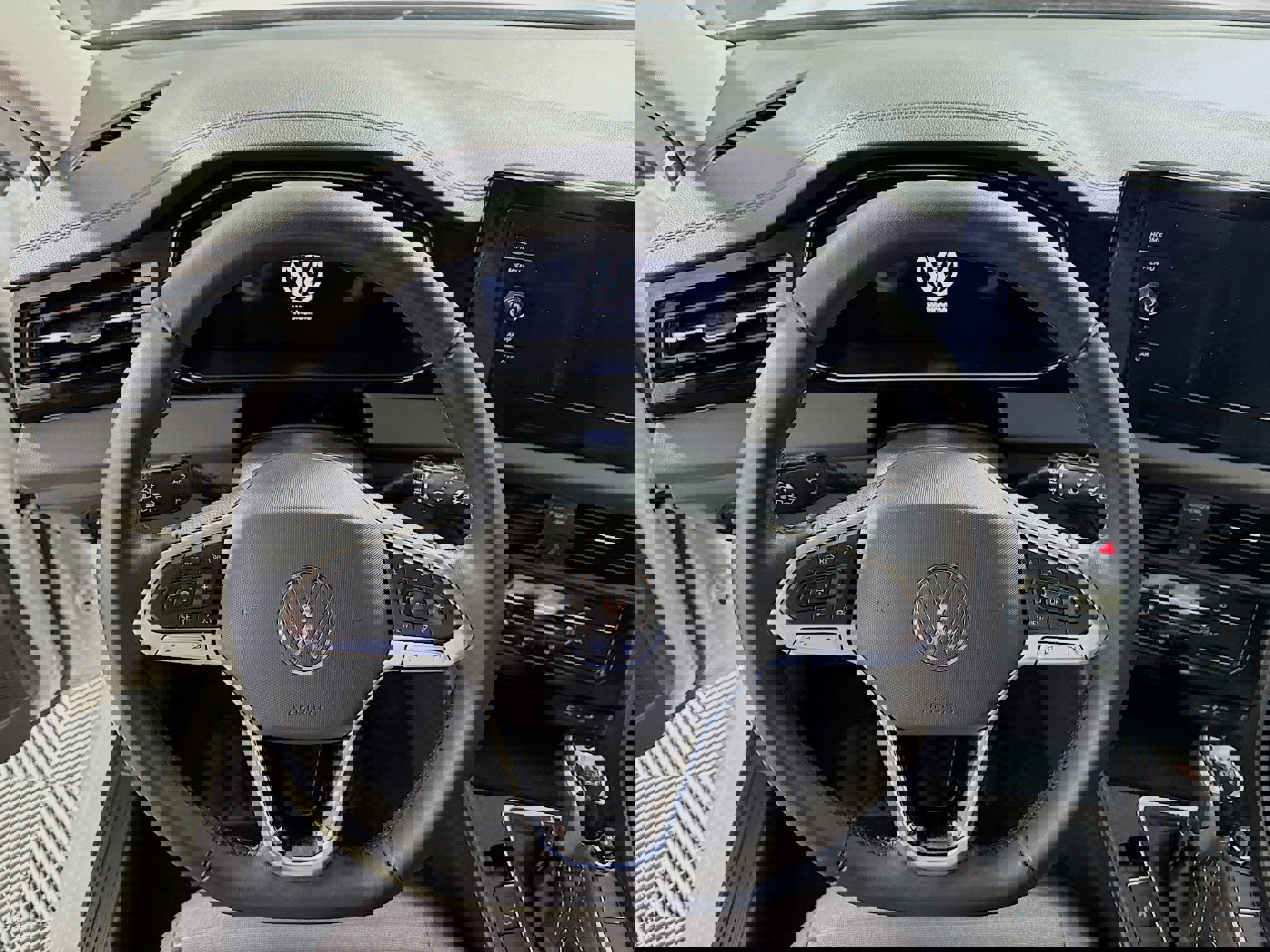 Used 2025 Volkswagen Jetta S image 13