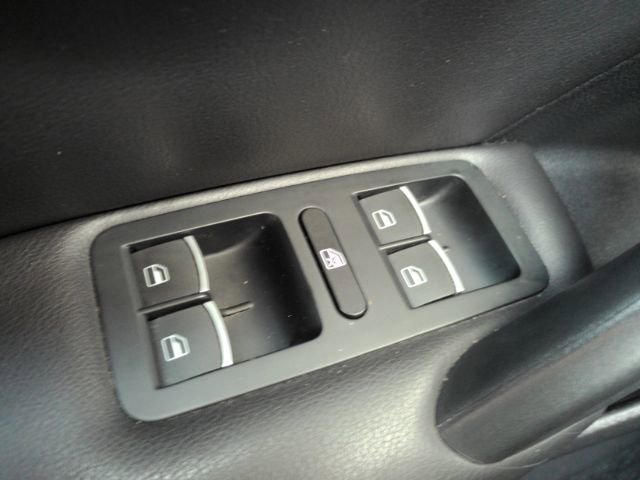 Used 2014 Volkswagen Passat 1.8T Wolfsburg Edition image 31