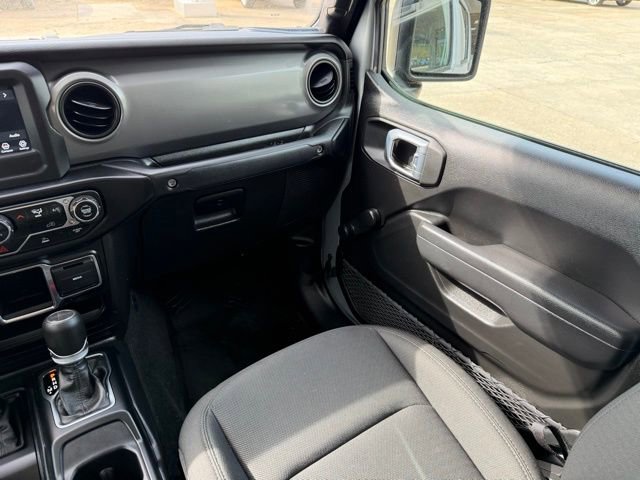 Used 2022 Jeep Gladiator Sport image 18