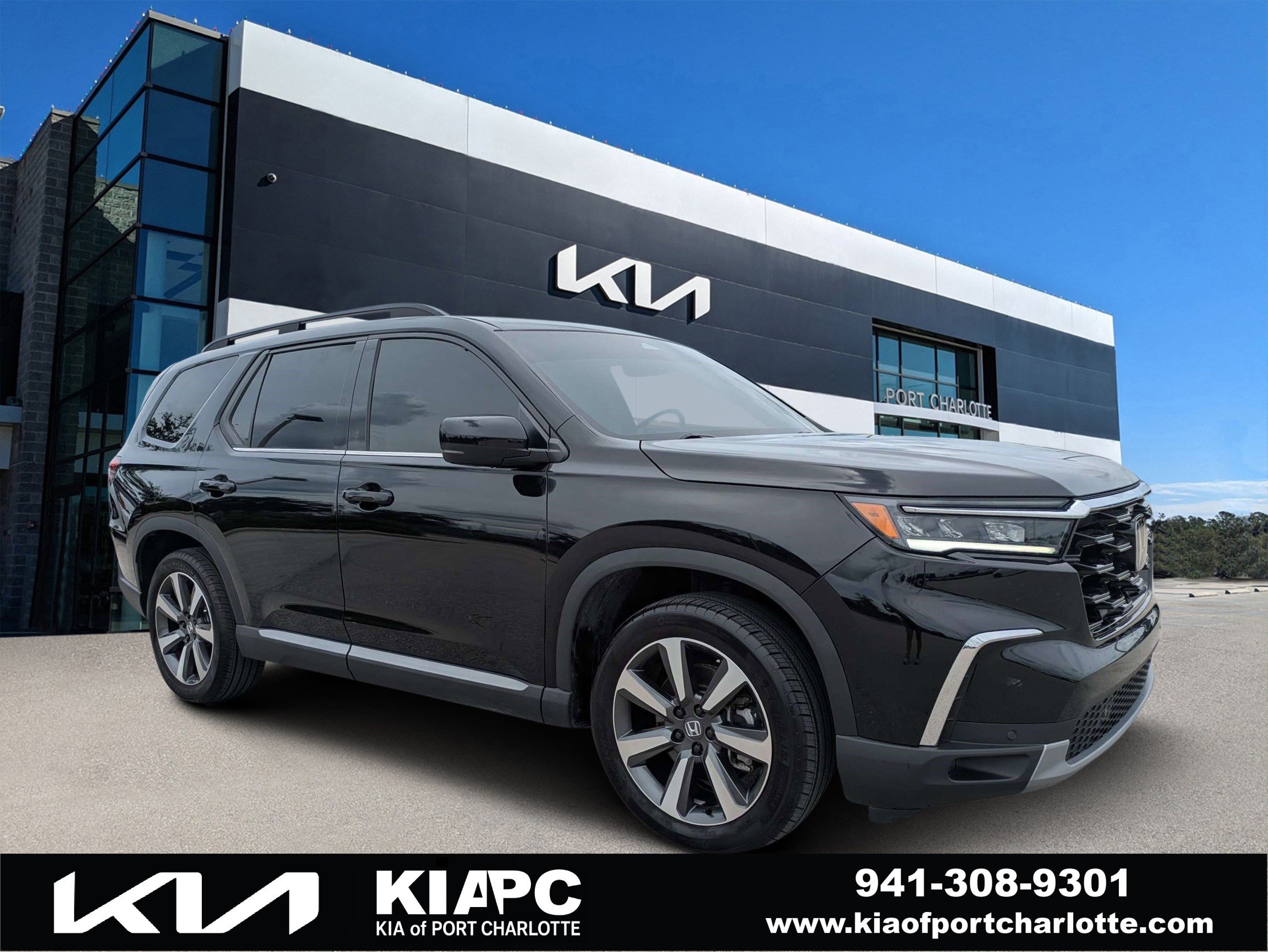 Used 2025 Honda Pilot Touring
