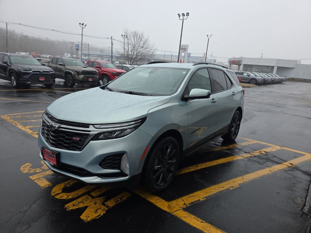 Used 2022 Chevrolet Equinox RS w/ LPO, Floor Liner Package image 9