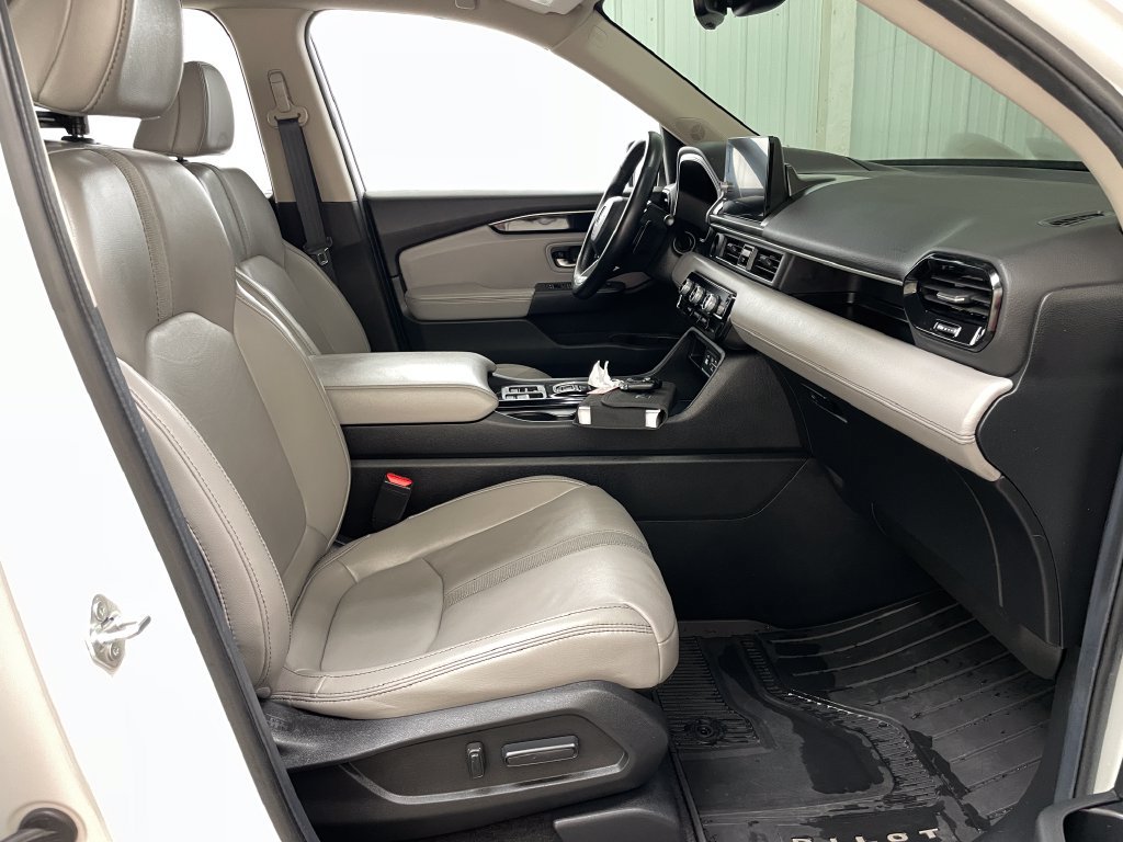 Used 2025 Honda Pilot EX-L image 37