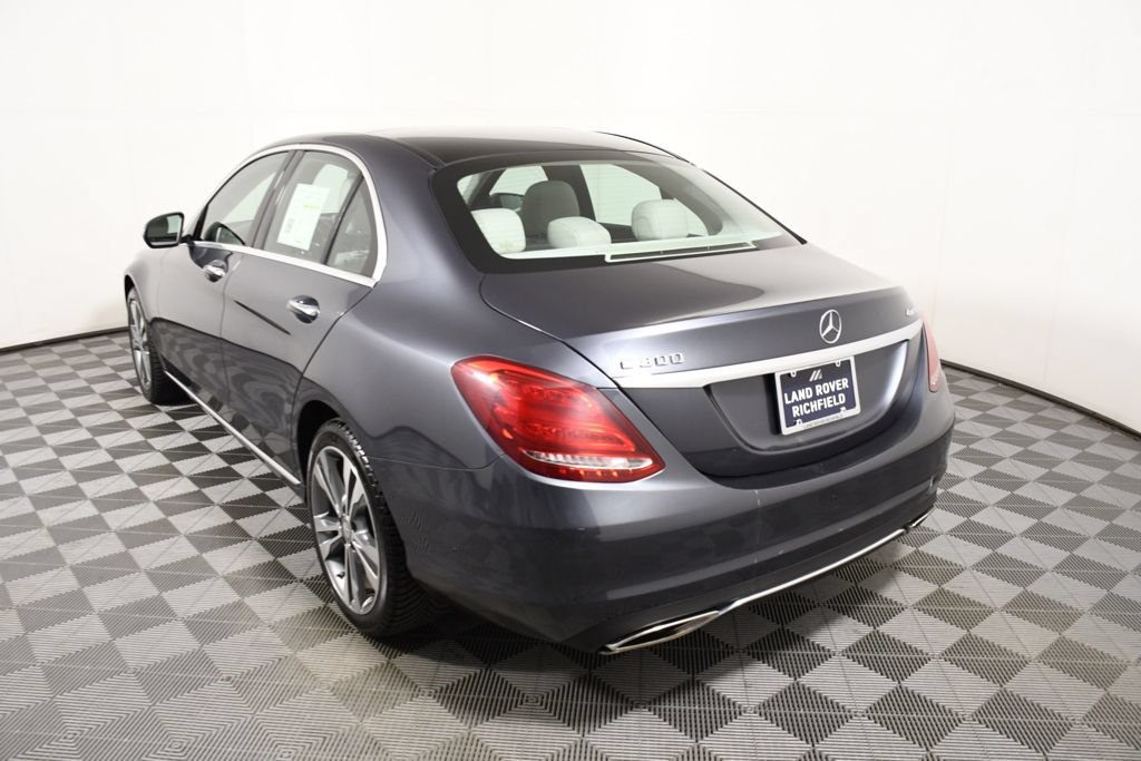 Used 2015 Mercedes-Benz C 300 4MATIC Sedan image 4