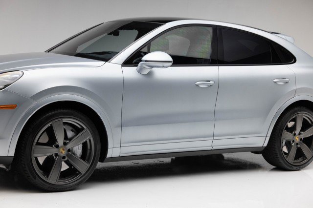 Used 2020 Porsche Cayenne Turbo image 37