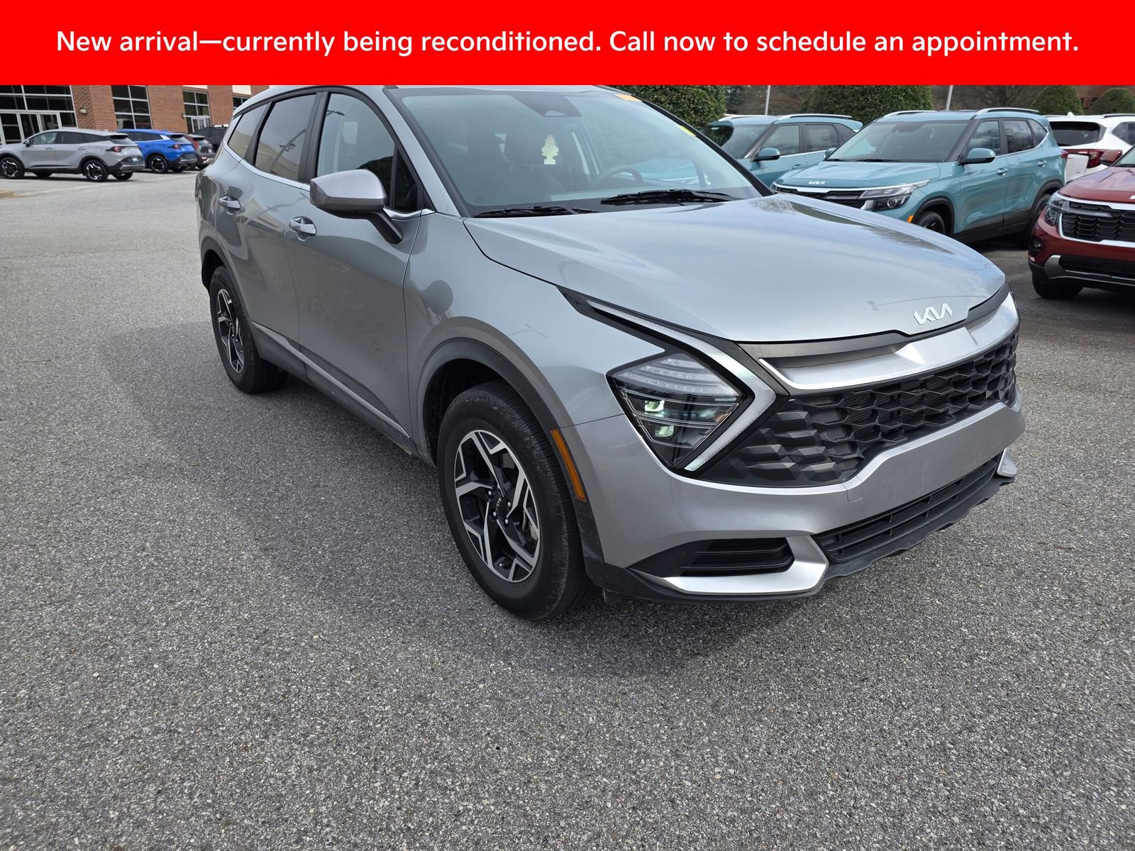 Used 2025 Kia Sportage LX image 7