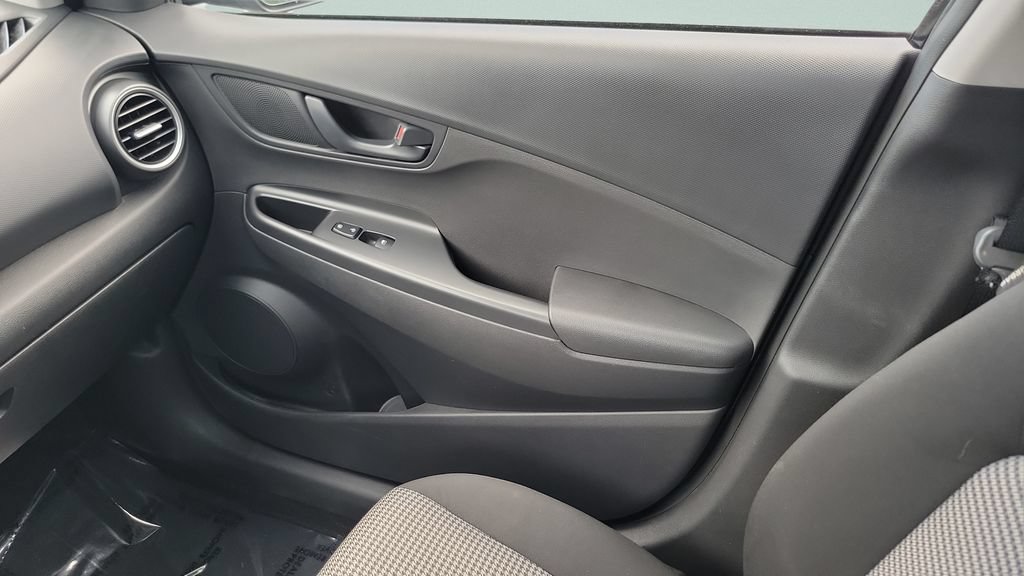 Used 2021 Hyundai Kona SEL w/ Cargo Package FWD image 13