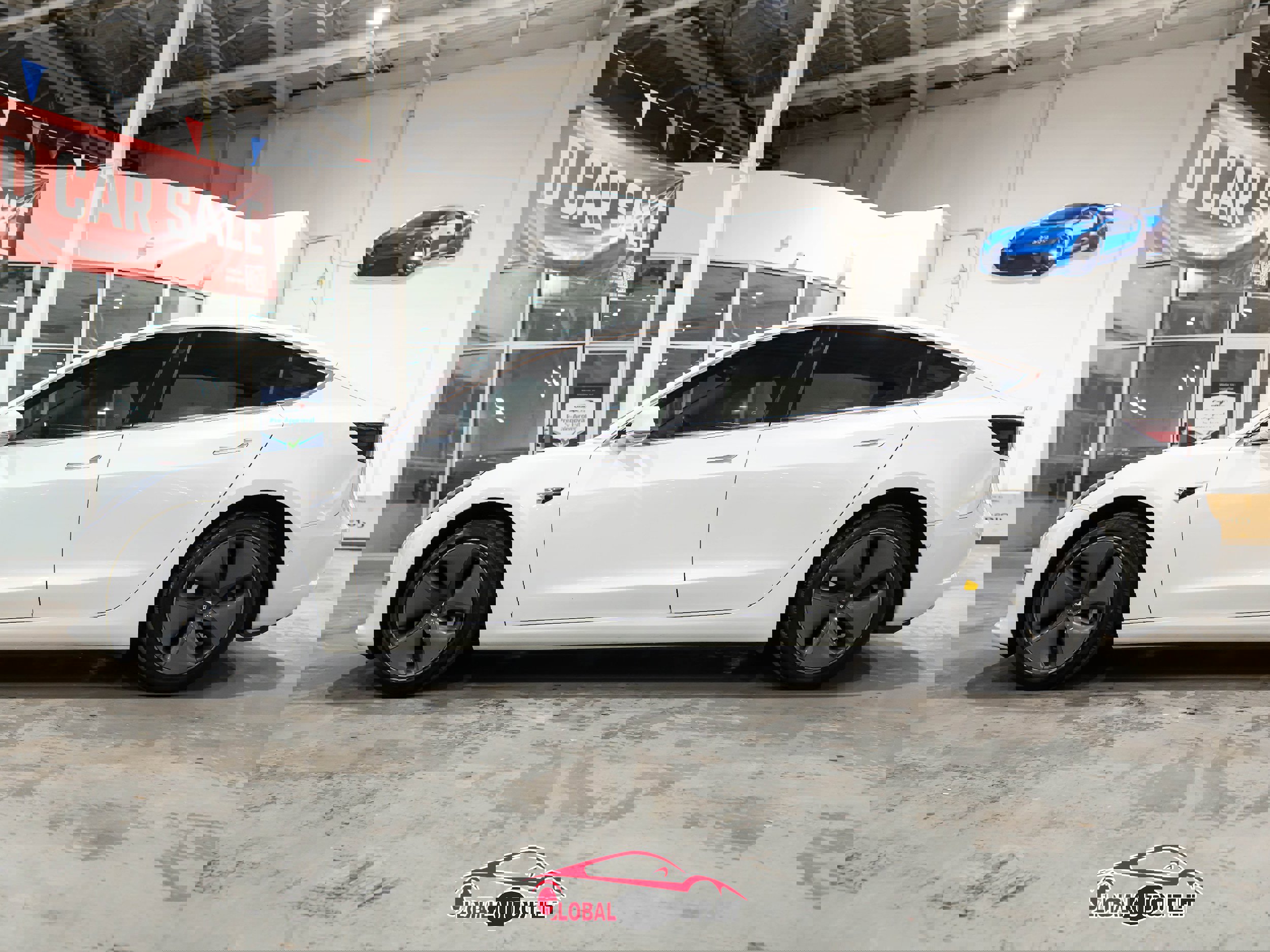 Used 2019 Tesla Model 3 Standard Range Plus image 4