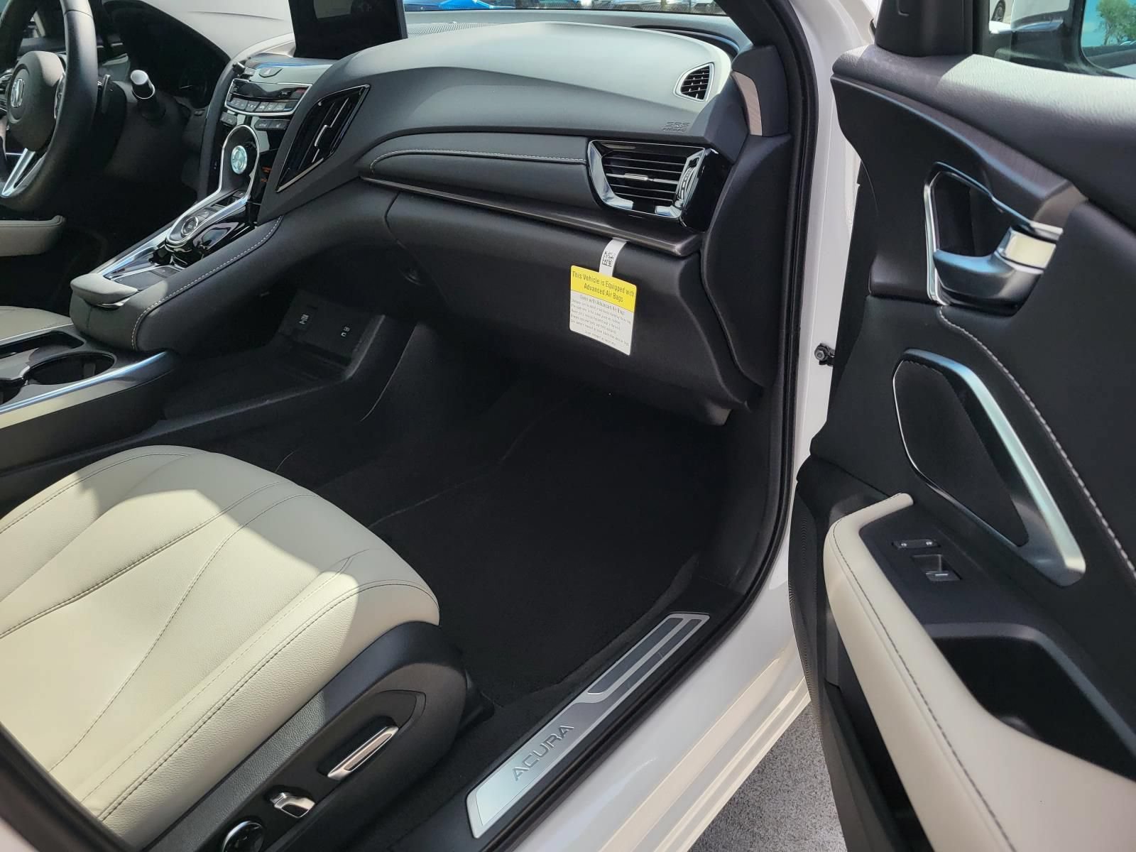 Used 2026 Acura RDX SH-AWD image 8