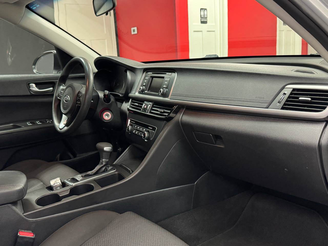 Used 2017 Kia Optima LX FWD image 27
