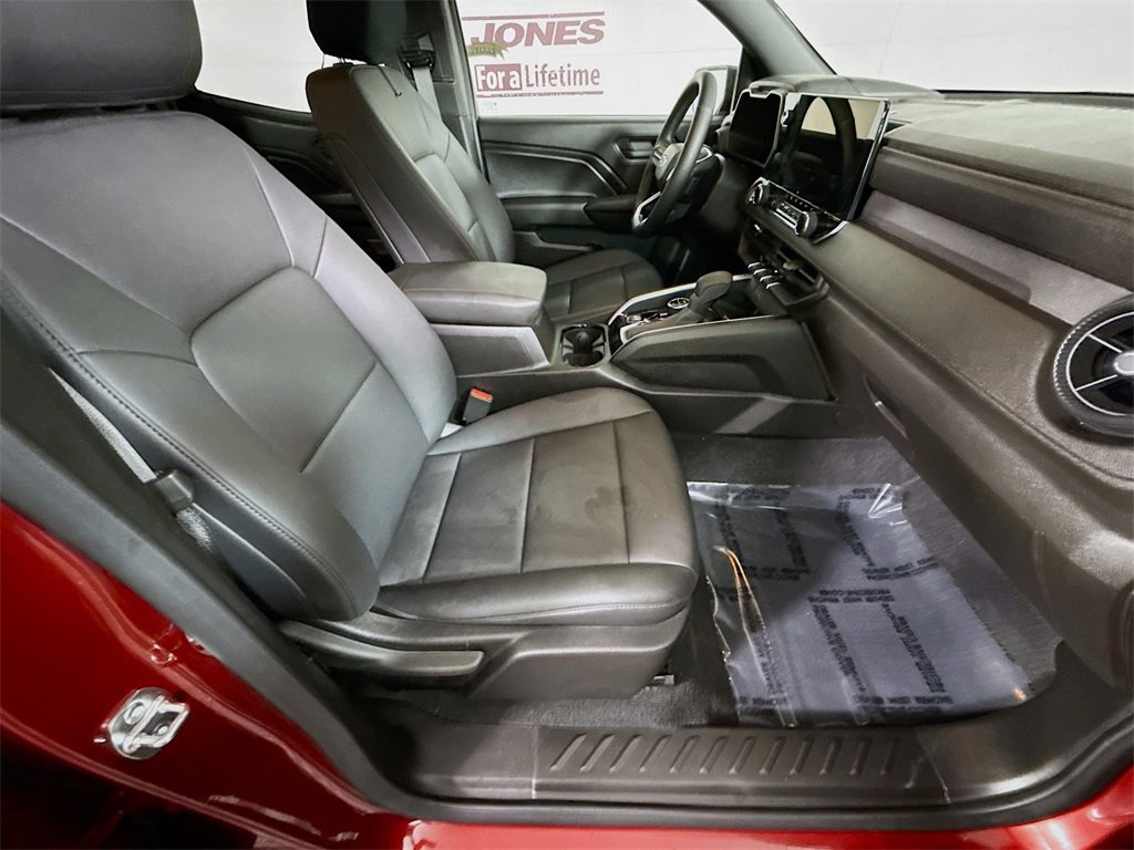 Used 2025 Chevrolet Colorado Trail Boss image 30