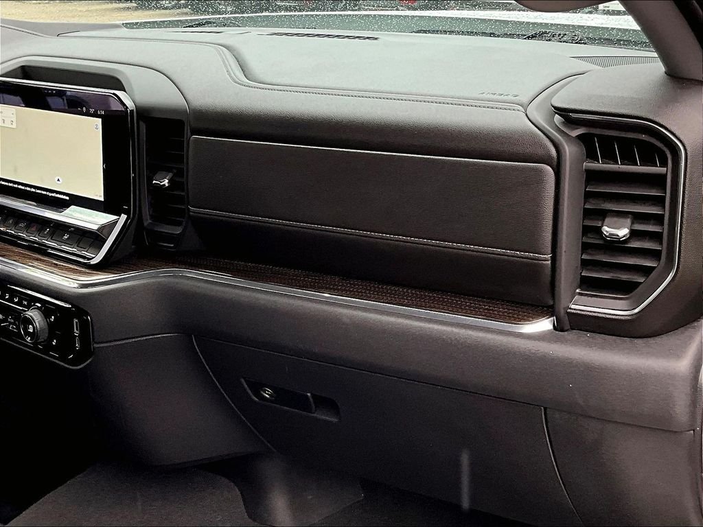 Used 2023 Chevrolet Silverado 1500 LT AWD/4WD image 13